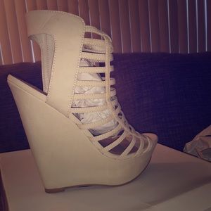 Cream Steve Madden wedges